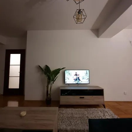 Big דירה פודגוריצה